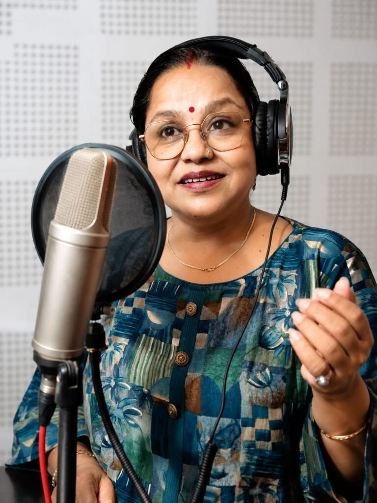 MONIKA MUNDU